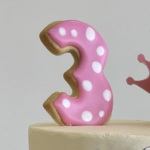 Âge en biscuit et glace royal