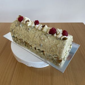 Bûche de Noël framboise et pistache